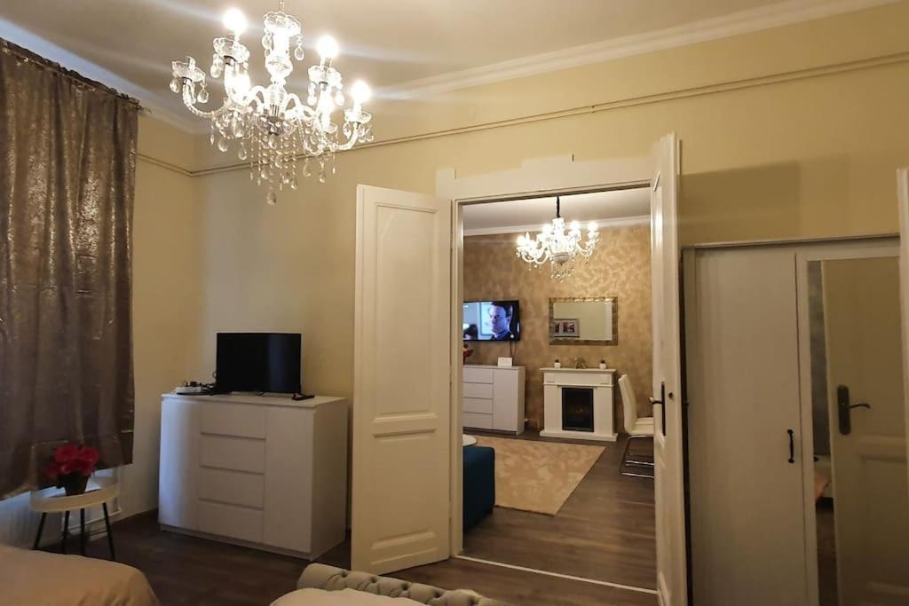 Buda Center Apartment Budapest Eksteriør billede