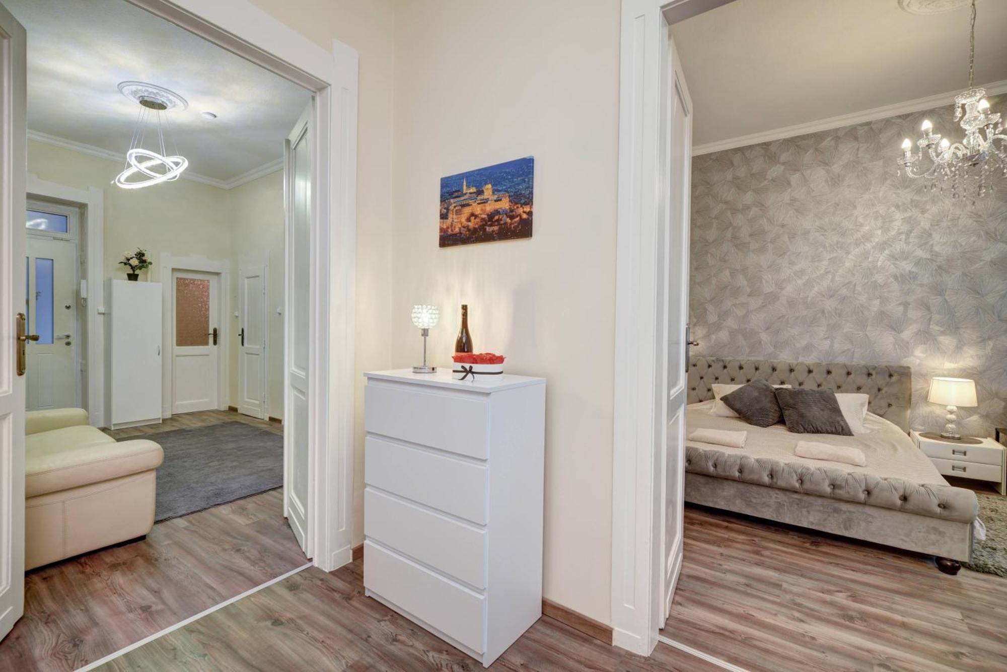 Buda Center Apartment Budapest Eksteriør billede